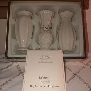 NIB Classic Lenox Set  of 3 Carved Bud Vases